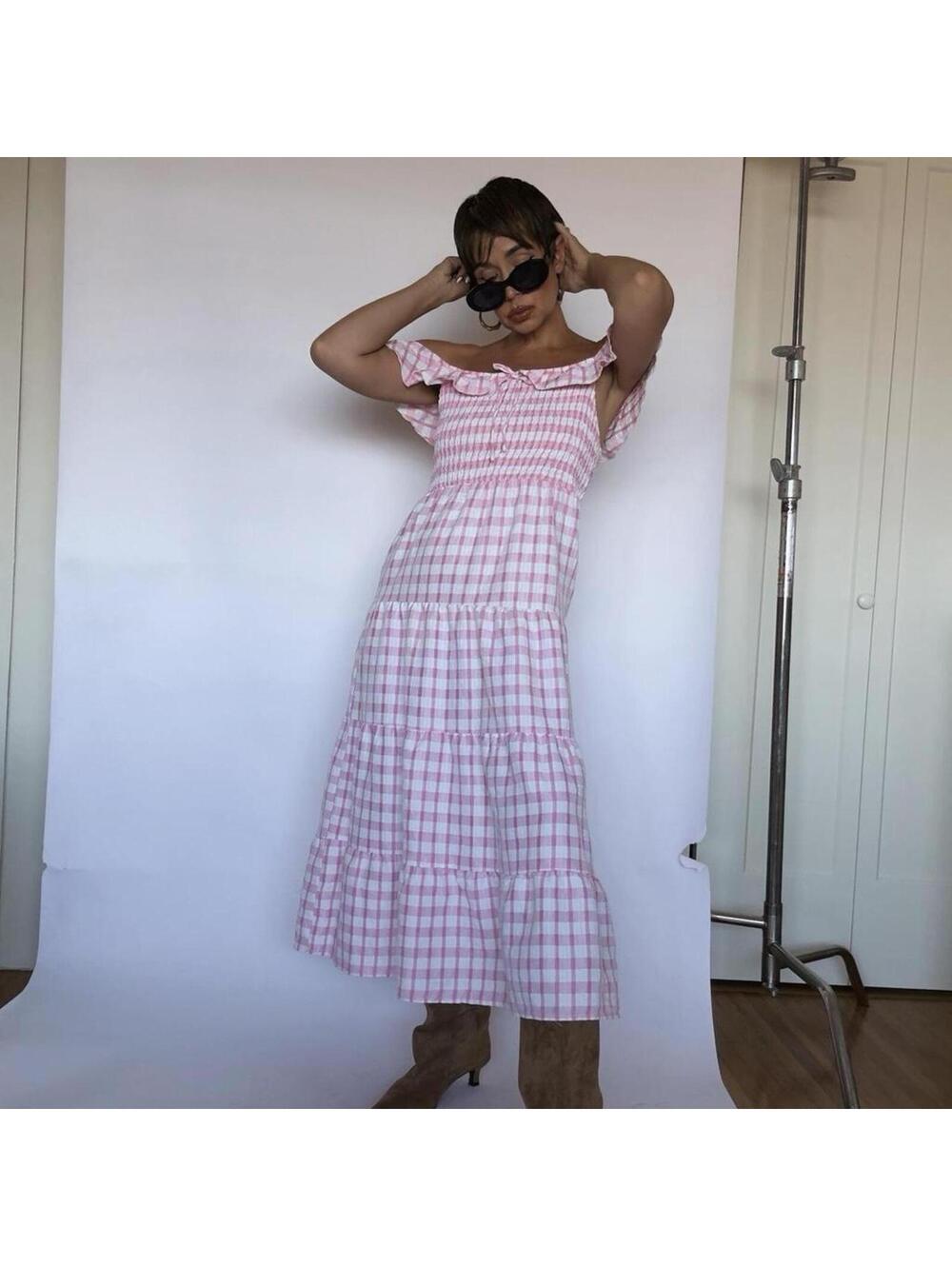 Pink gingham midi dress - Picture 3 of 8